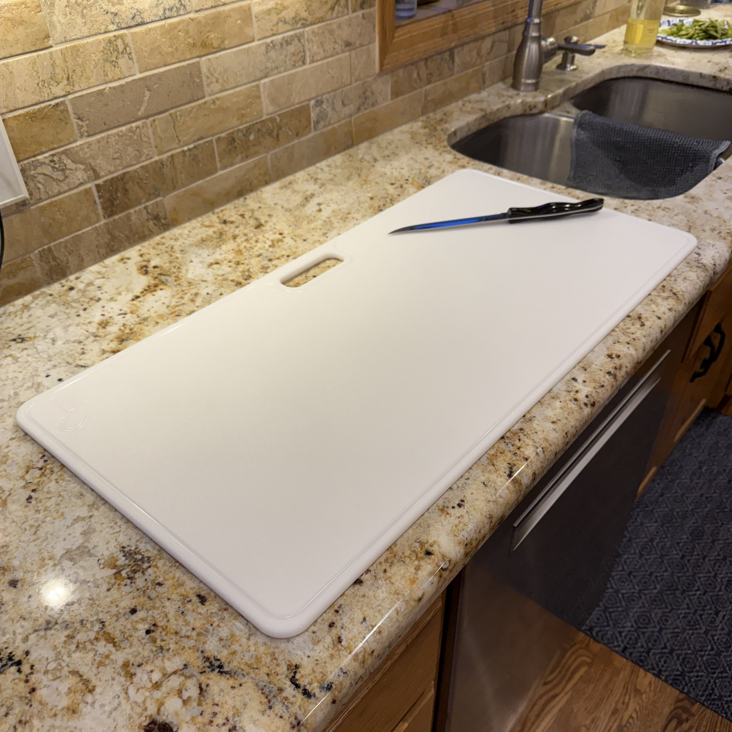 16”x32” North Lake Cutting Board